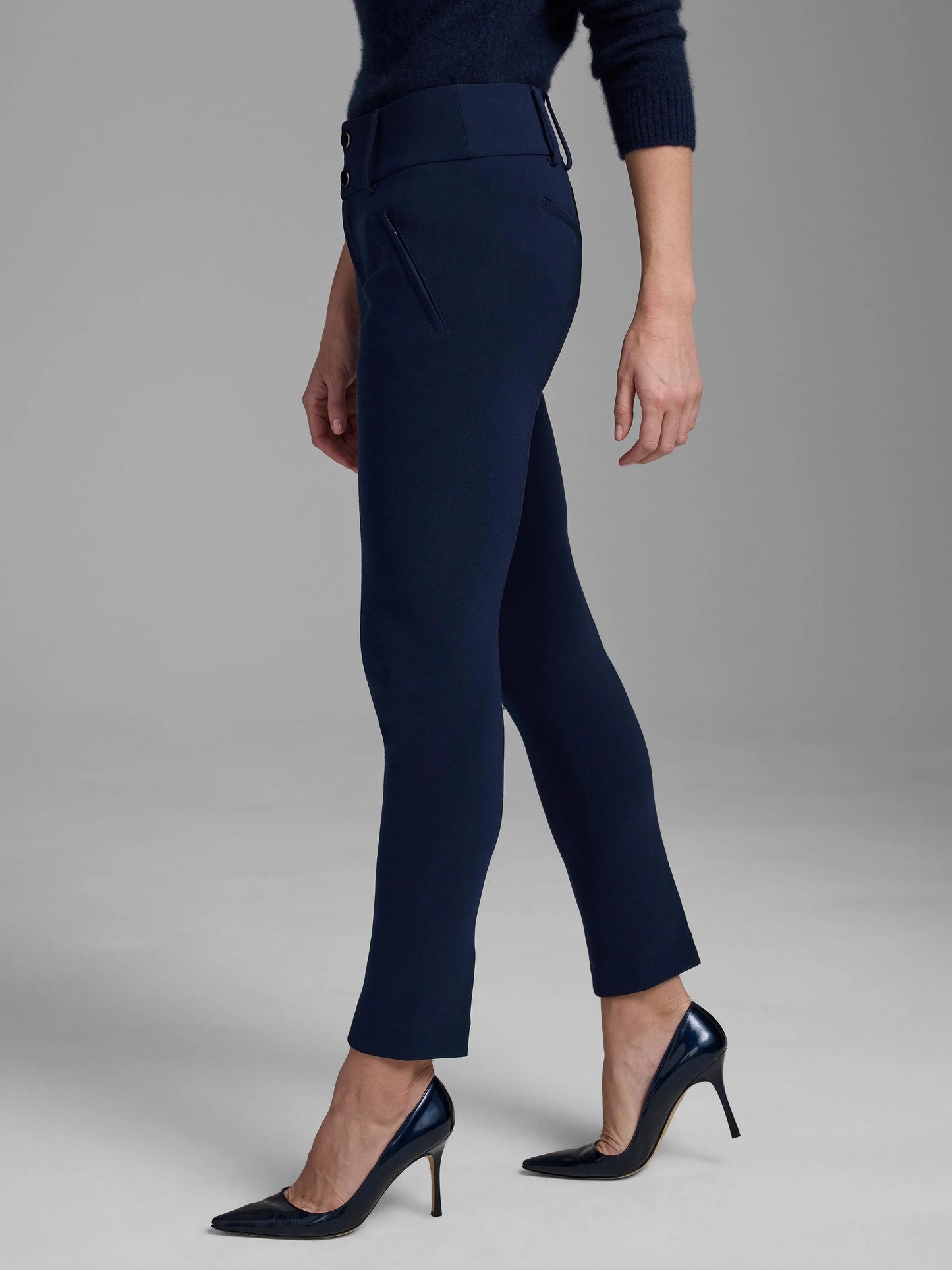 Gold Label 28" Knit Scuba Slim Pant