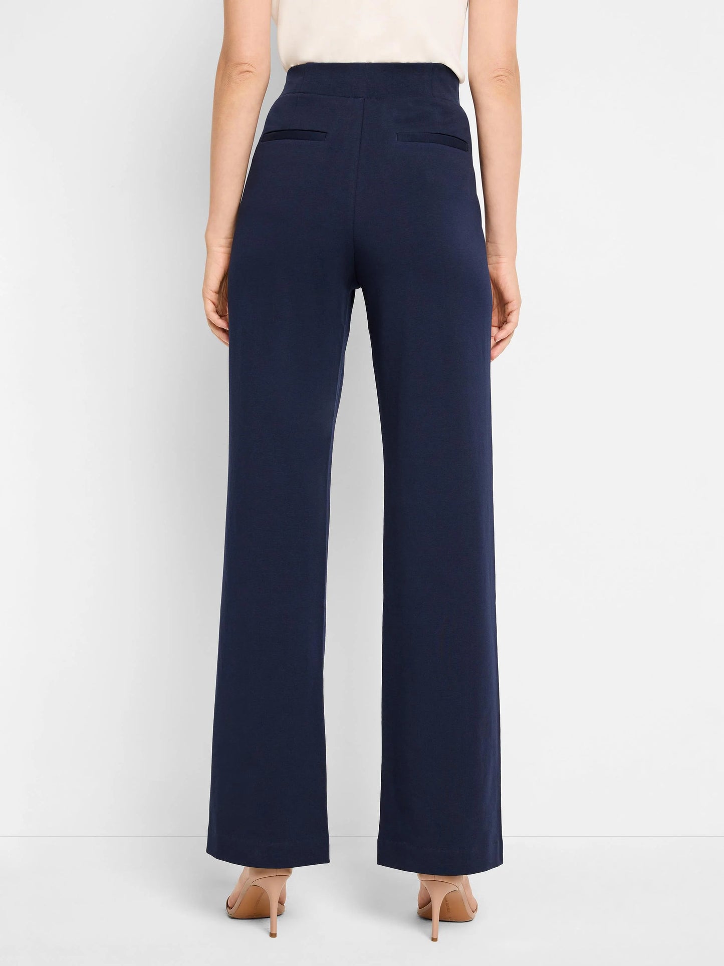 Knit Wide Leg Pleated Pant
